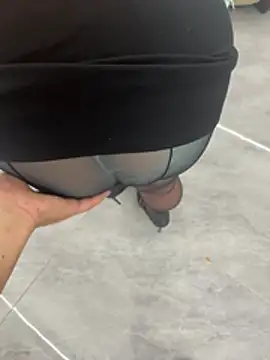 hjlp012's Webcam Show