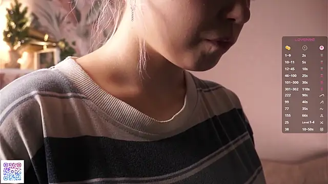 ChantalHoloway 网络视讯表演