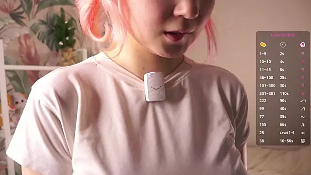 ChantalHolowayのウェブカメラショー