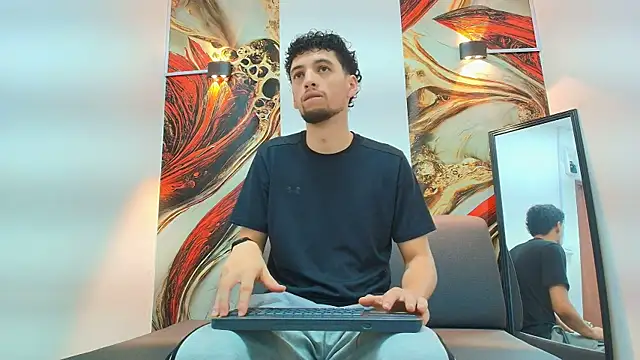LUCA_GREEND webcam show