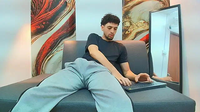 LUCA_GREEND – webcam-show