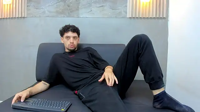 LUCA_GREEND Webcam show