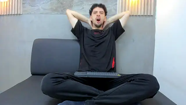 LUCA_GREEND webcam show