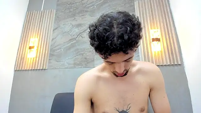 LUCA_GREEND webcam show