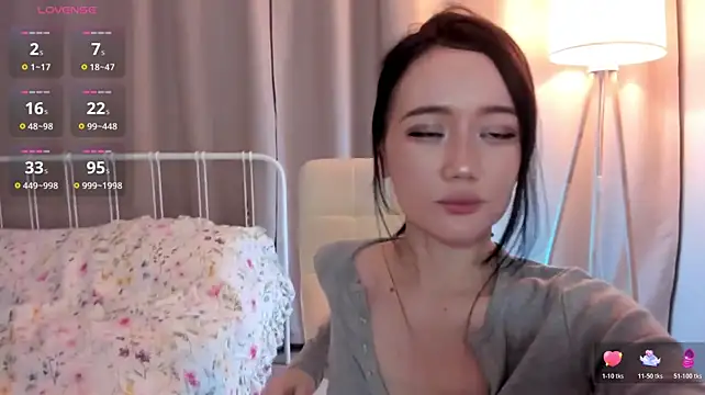 AmiliYan live XXX chat