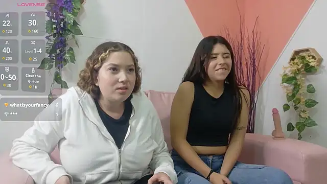 Emilyblosom-y-MiaRose: вебкам-шоу