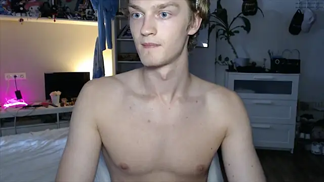 Show modela Daniel_yamm na web-kameri