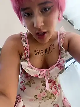 LiliSakuraXXX Show in webcam