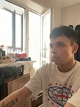 Clark_Dayn Webbikameraesitys