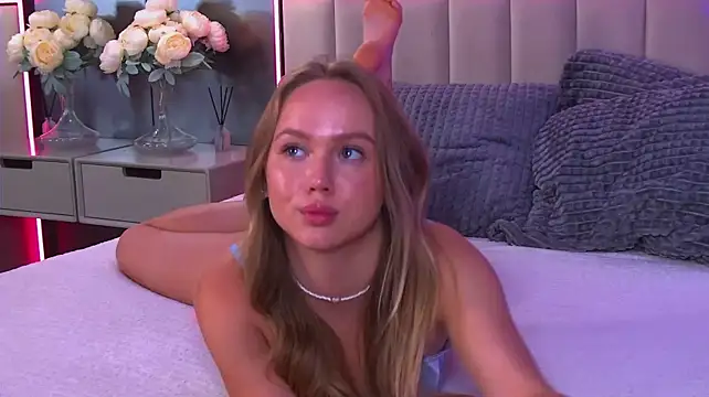 Emi_Gold Webcam Show