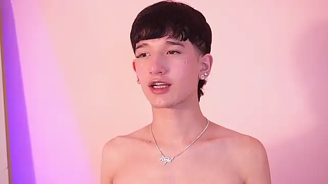 Show modela suki_dolll na web-kameri