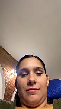 LuciaLatina 网络视讯表演