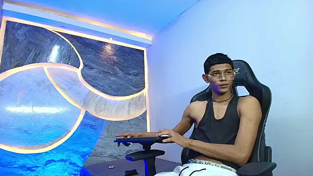 sex_boy33_ Webcamshow