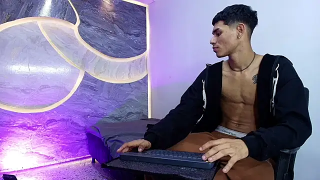 Webkamerová show sex_boy33_