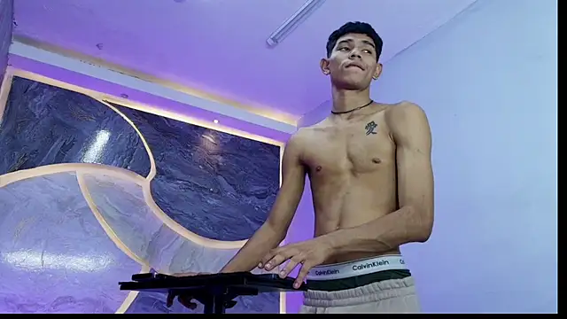 sex_boy33_ Webcamshow
