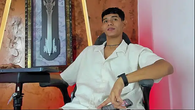 sex_boy33_'s Webcam Show