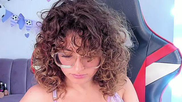 Chat XXX ao vivo de Emily_fiori