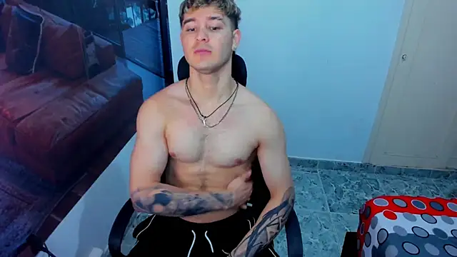 Show modela rayan_lynx na web-kameri