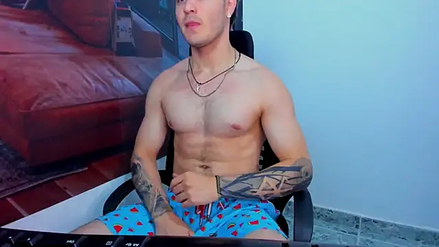 Pokazy przed kamerką – rayan_lynx