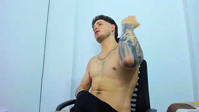 rayan_lynx's Webcam Show