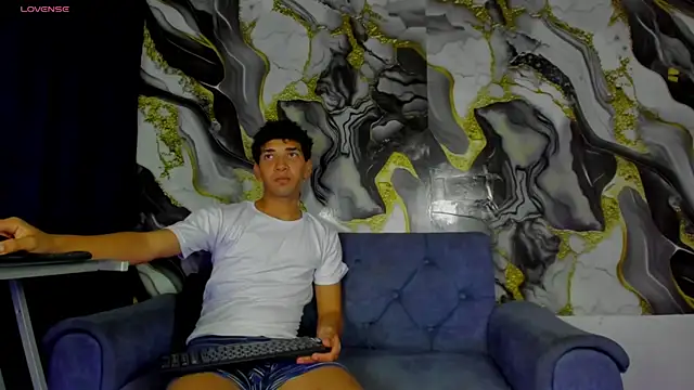 efrain_boy Adlı Modelin Web Kamerası Şovu