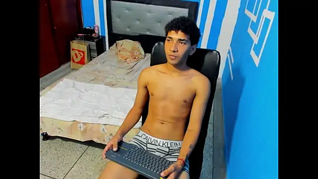 efrain_boy Webcam show