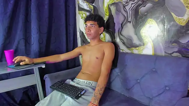 Webkamerová show efrain_boy