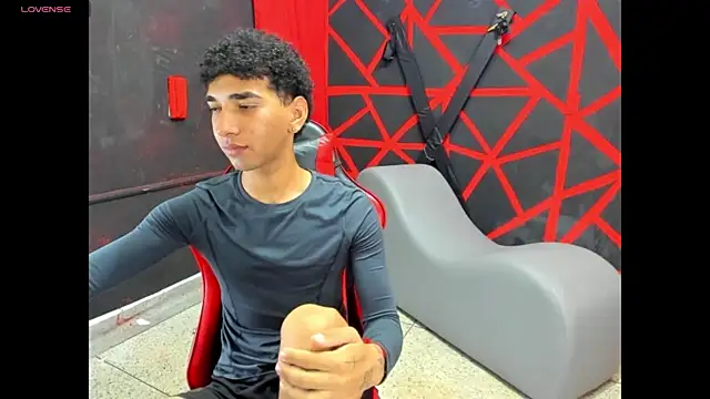 efrain_boy Show Webcam