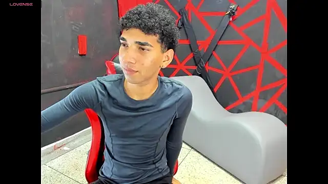efrain_boy Pertunjukan Webcam
