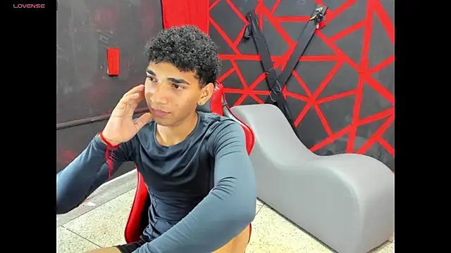 efrain_boy Show Webcam