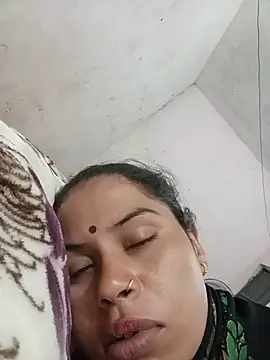 Priyansi_hot's Webcam Show