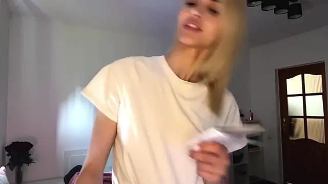 neweva_ Webcamshow