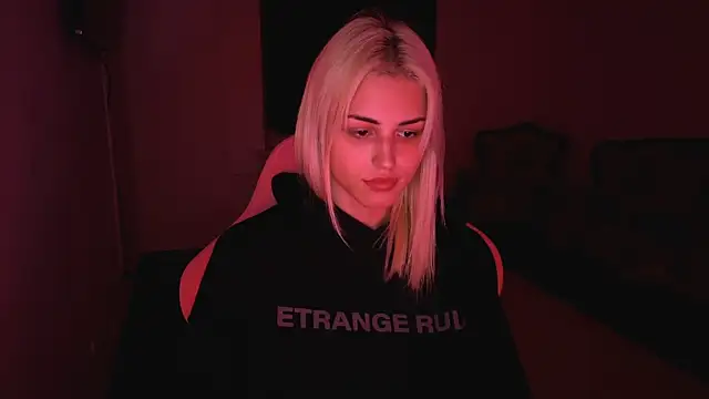 XXX chat uživo modela neweva_