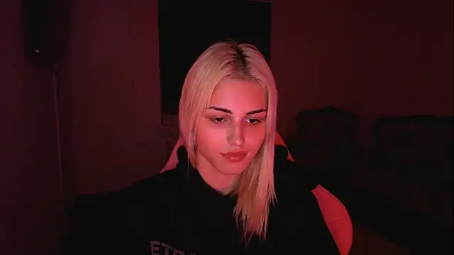 XXX chat uživo modela neweva_