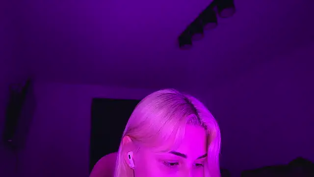 neweva_ Webcamshow