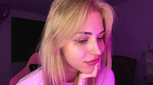 neweva_'s Live XXX Chat