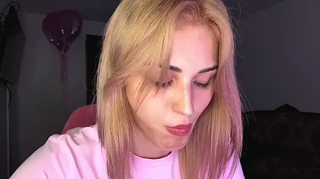 neweva_'s Live XXX Chat