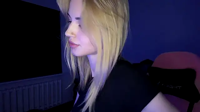 neweva_ – Live XXX-chat