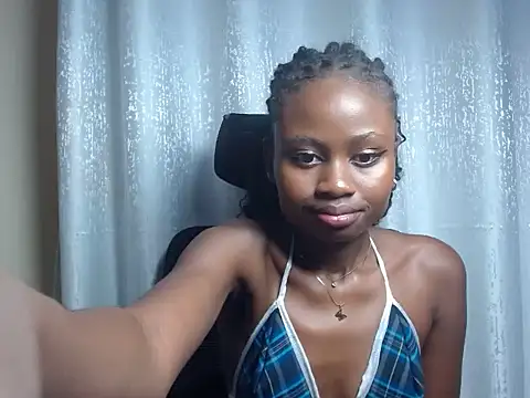 pureelegance_petite – Kamerová šou