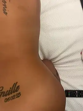 exoticnoahのライブXXXチャット