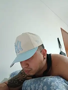 Show modela Gabo_latino na web-kameri