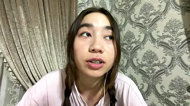 cocoSharms Chat XXX live