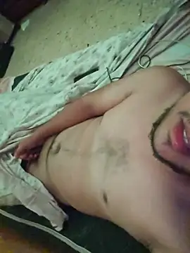 hotboy_2231 Show in webcam
