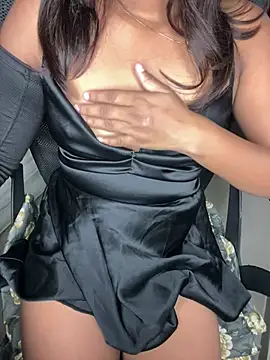 Vidhii004's Live XXX Chat