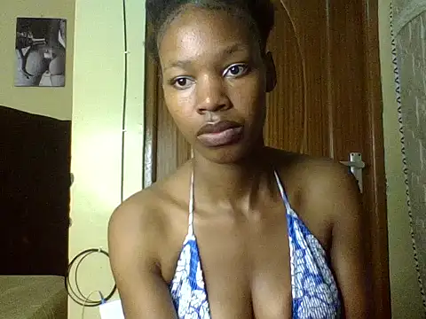 Brown_dolly Adlı Modelin Canlı Sohbet Odası