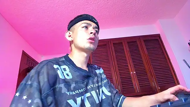 kobe_james07 Adlı Modelin Web Kamerası Şovu