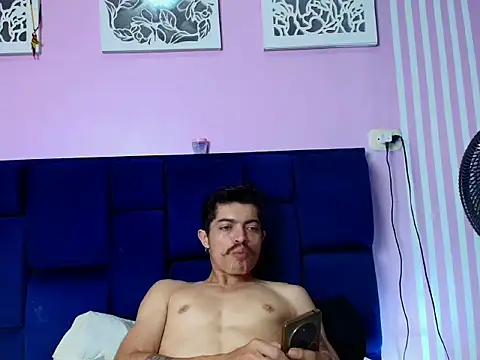 Kameron_Tonnyn Webbikameraesitys