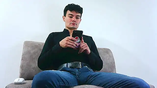 jhohannes-maximo Show Webcam