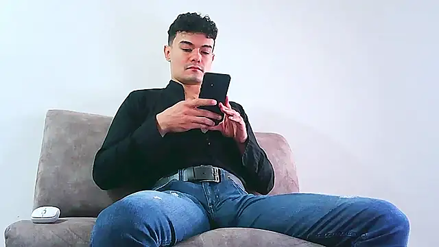 Pokazy przed kamerką – jhohannes-maximo