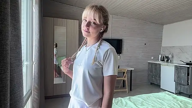 LilEvin Webbikameraesitys